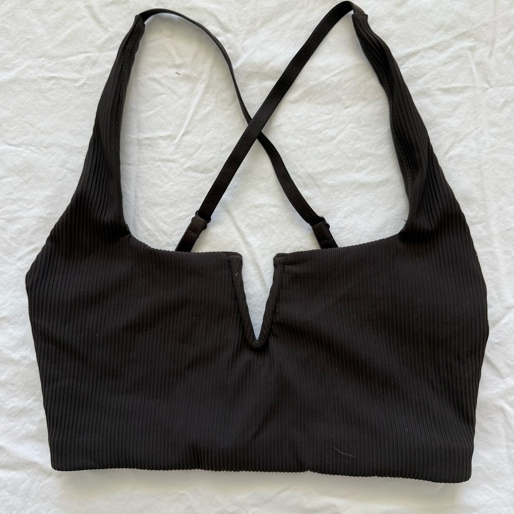BuffBunny Ribbed Notched Sports Bra: Cold Brew